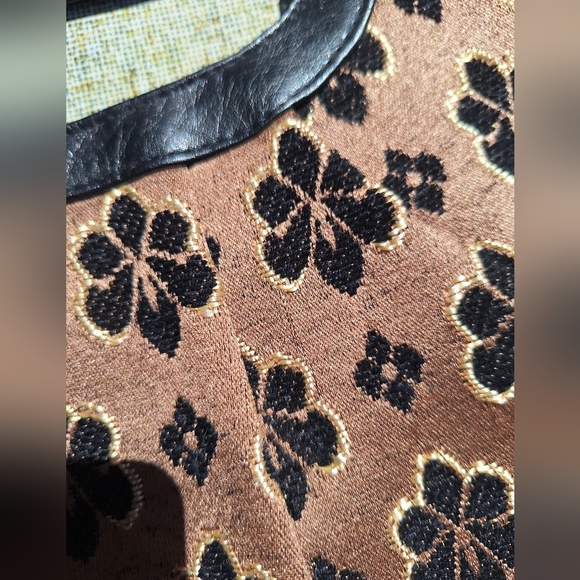 Apt. 9 Vintage Style Black and Gold Floral Clutch - Picture 6 of 7